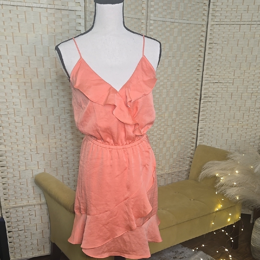 Peach Ruffle Dress. Sexy! Summer Dress. Express Brand. Size Medium. Like NEW!